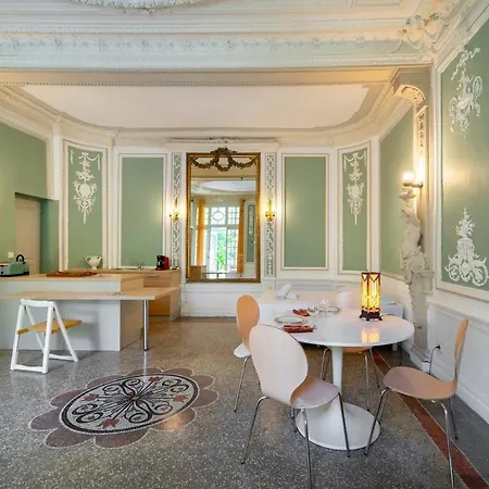 Apartment Le Versailles Unique Et Charme Montpellier