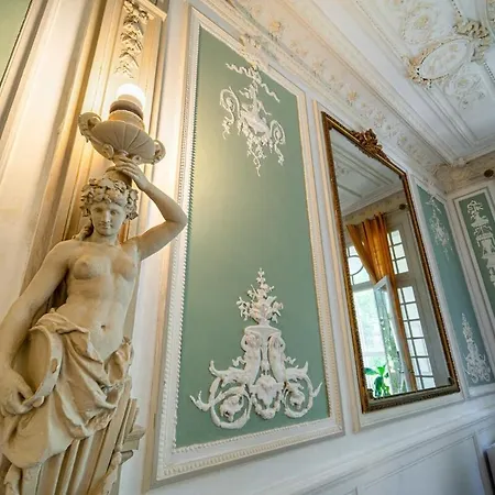 Le Versailles Unique Et Charme شقة